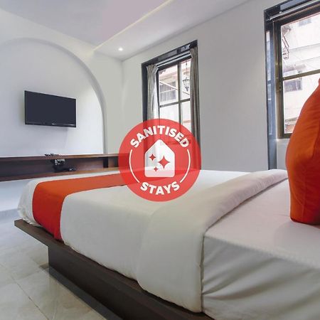 Oyo Preferred 75540 Hotel Flora Suites Mumbai Exterior photo