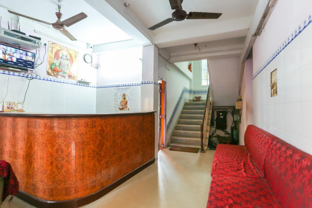 Oyo Preferred 75540 Hotel Flora Suites Mumbai Exterior photo