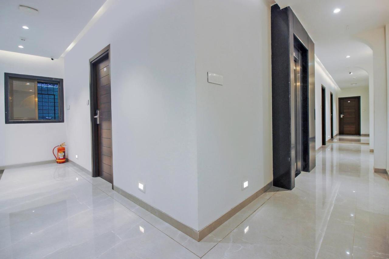 Oyo Preferred 75540 Hotel Flora Suites Mumbai Exterior photo