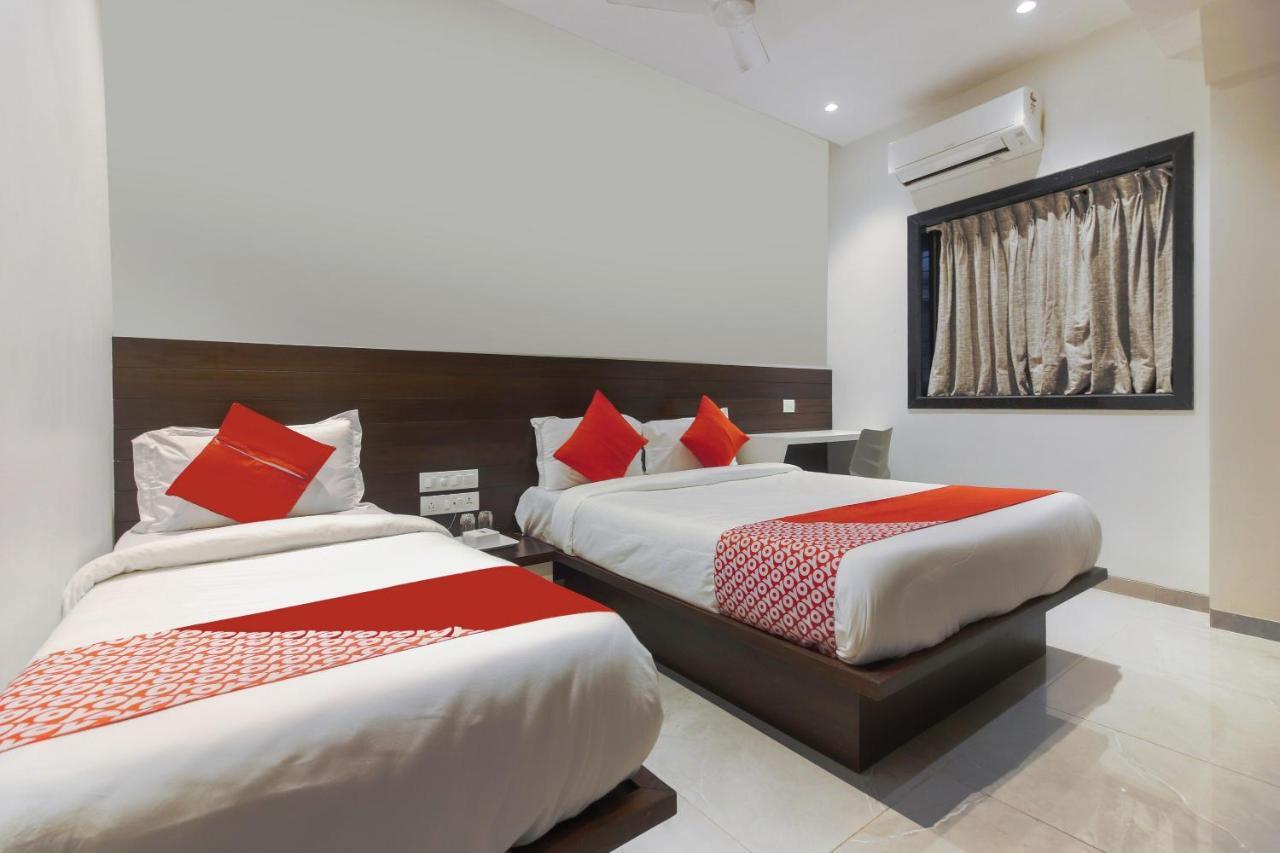 Oyo Preferred 75540 Hotel Flora Suites Mumbai Exterior photo
